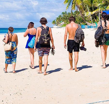 Jeepney Hostel And Kite Resort Balabag  Bagian luar foto