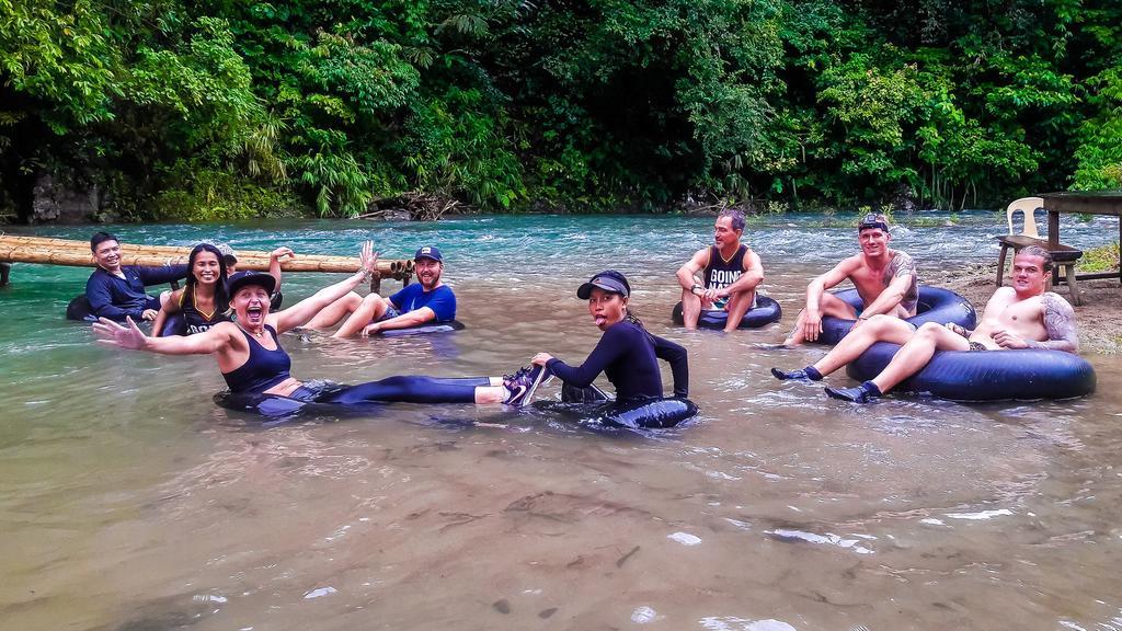 Jeepney Hostel And Kite Resort Balabag  Bagian luar foto