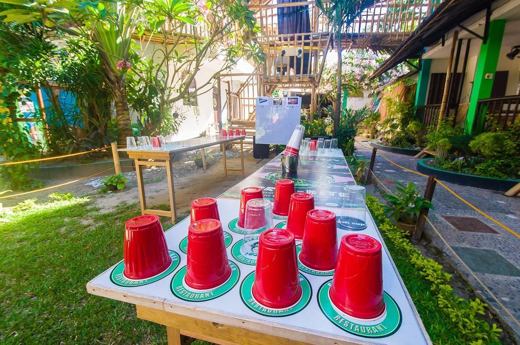 Jeepney Hostel And Kite Resort Balabag  Bagian luar foto