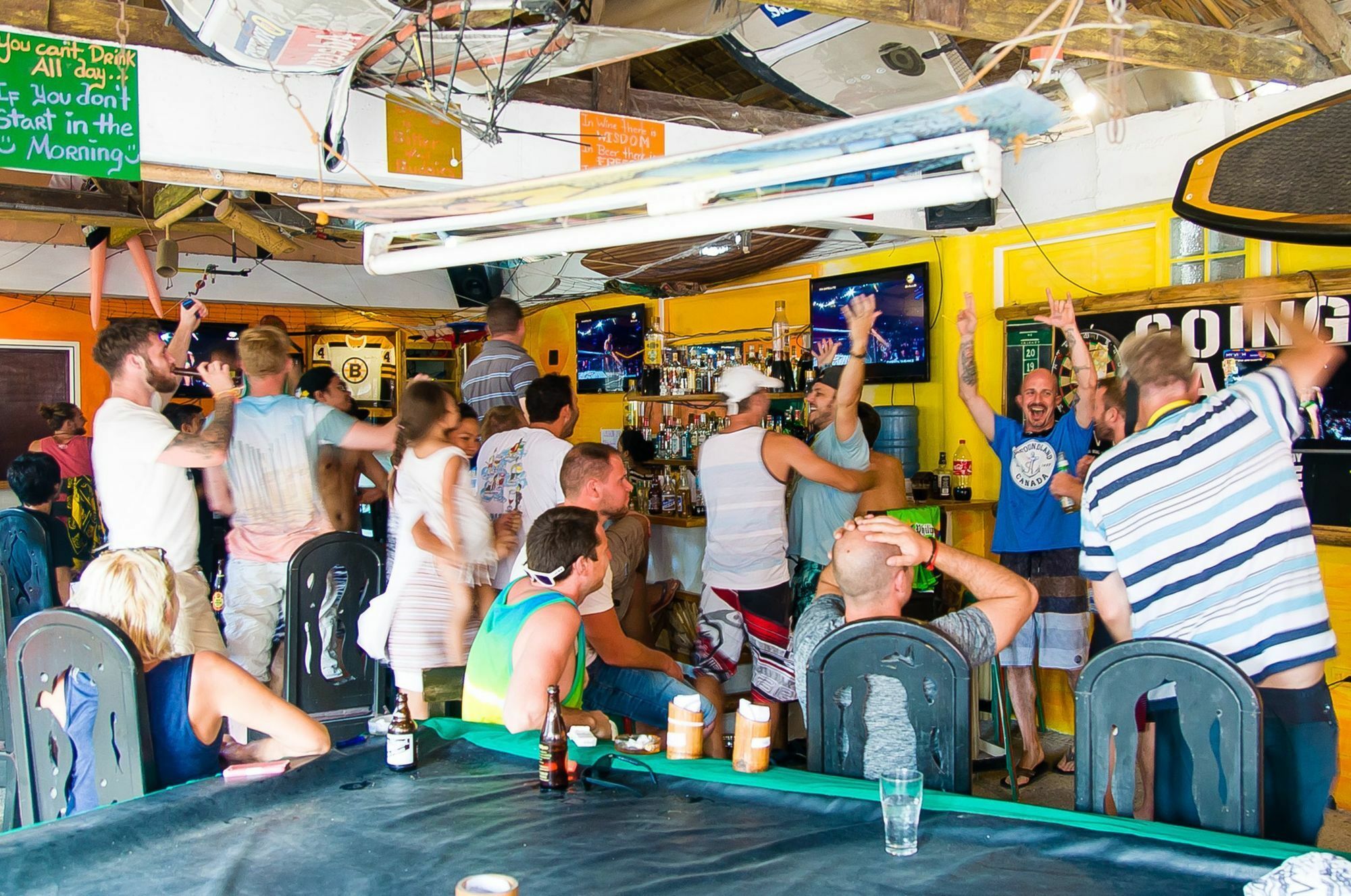 Jeepney Hostel And Kite Resort Balabag  Bagian luar foto