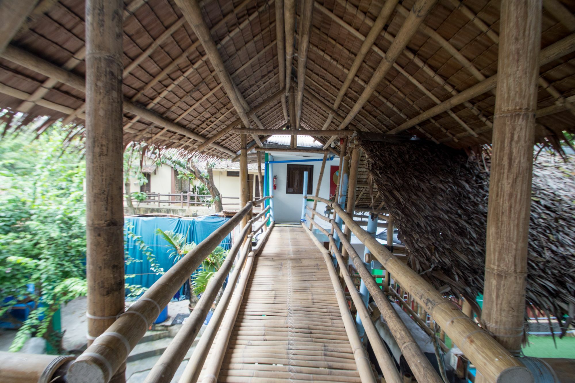 Jeepney Hostel And Kite Resort Balabag  Bagian luar foto